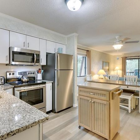 Hilton Head Condo With Balcony And Pool, Walk To Beach Hilton Head Island Zewnętrze zdjęcie